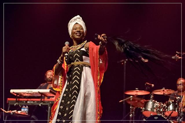 NIK_990138 Fatoumata Diawara 31-01-2019 (Zz) (p).jpg